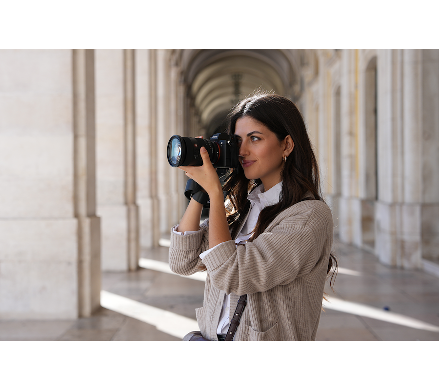 ILCE7M5B.CEC | α7 V full frame hibrit fotoğraf makinesi Ürününü